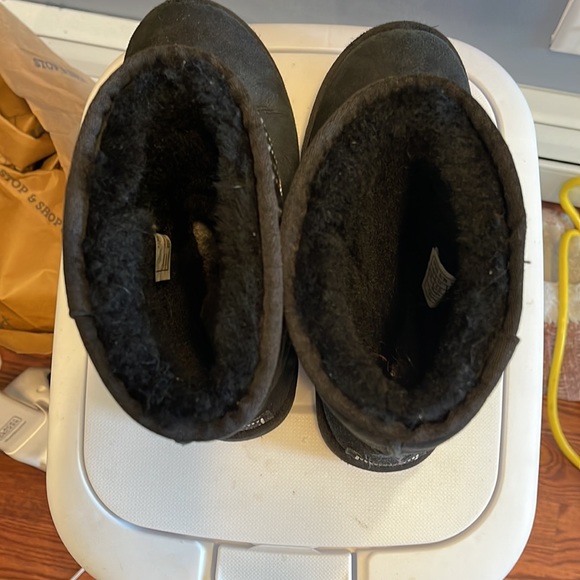 Black Rhinestone Suede Ugg Boots size 8 - Picture 4 of 6